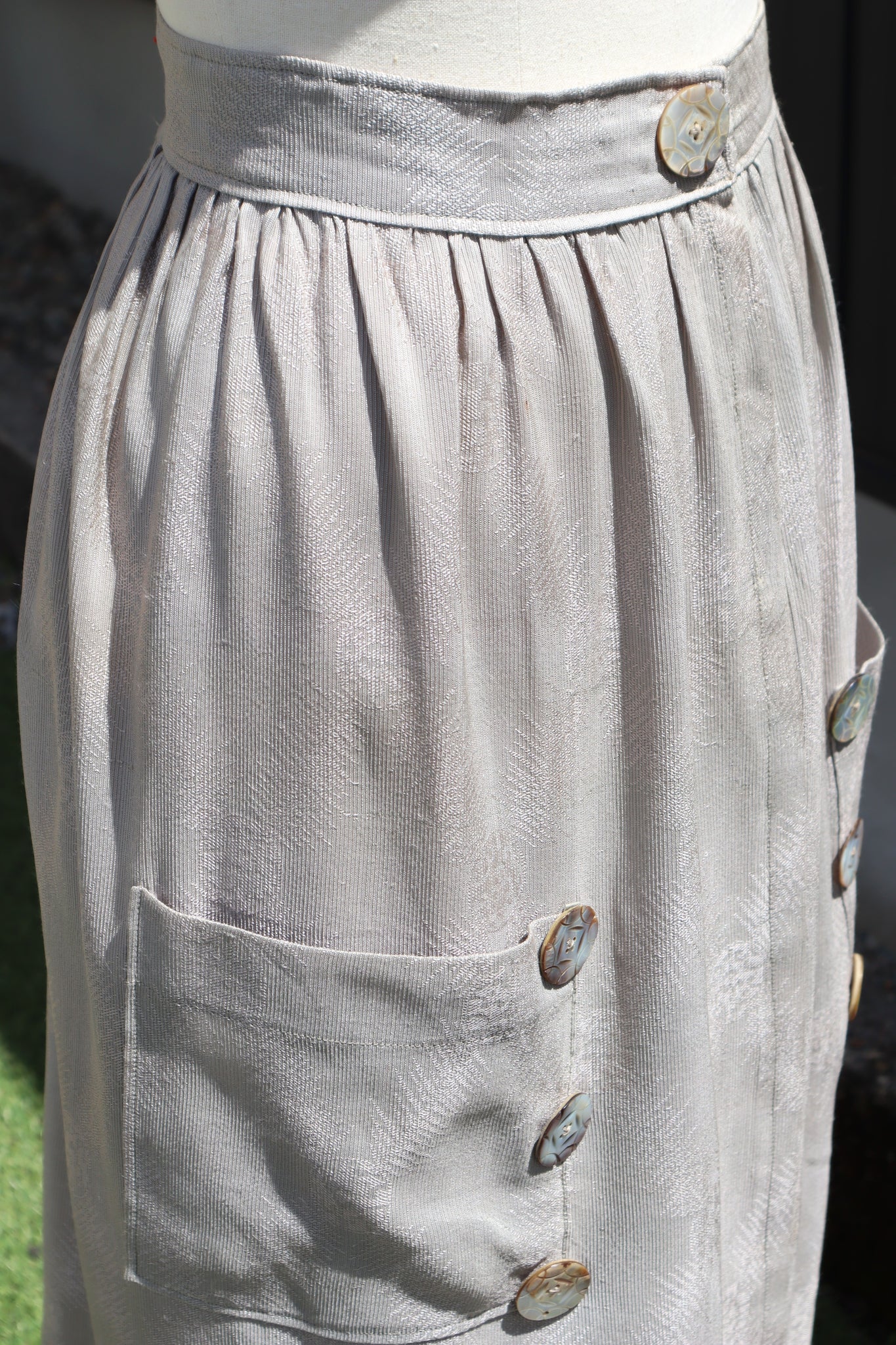 Late 1930s French Silk Jacquard Skirt with Decorative Shell Buttons