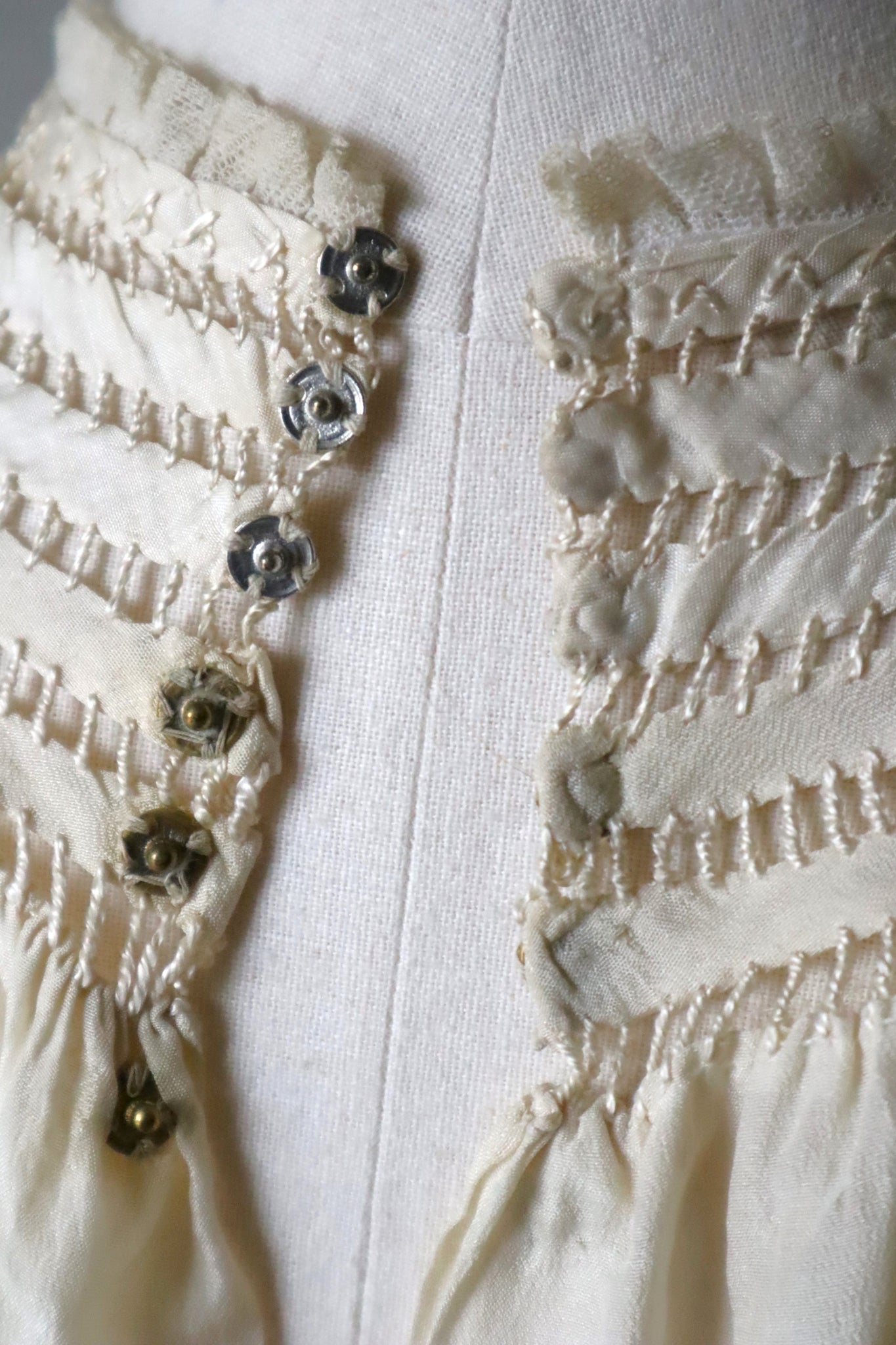 1900s Hand Embroidery Silk Blouse