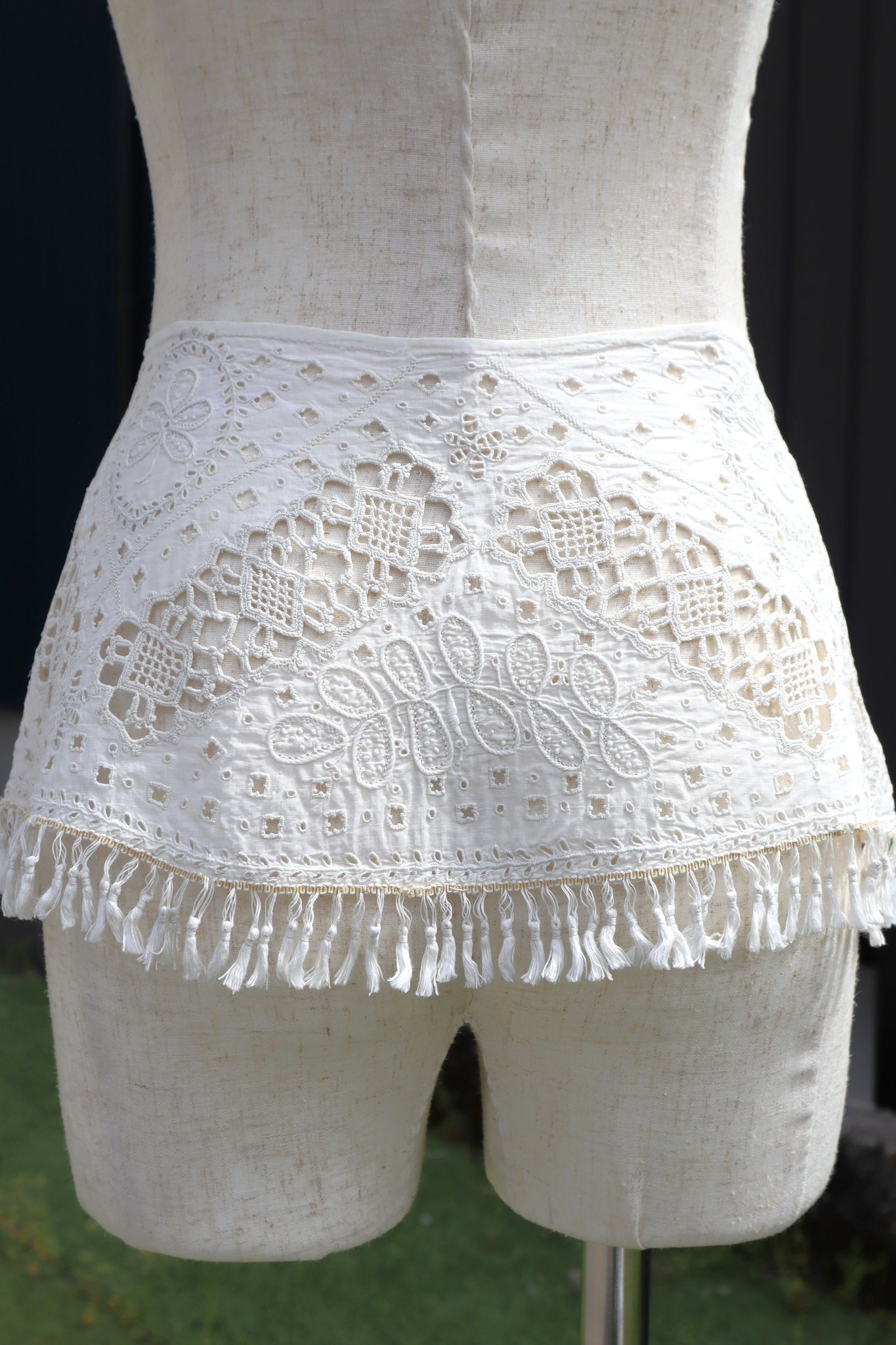 1900s French Fully Handcrafted Whitework Cotton Waist Piece