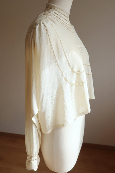 1900s Hand Embroidery Silk Blouse