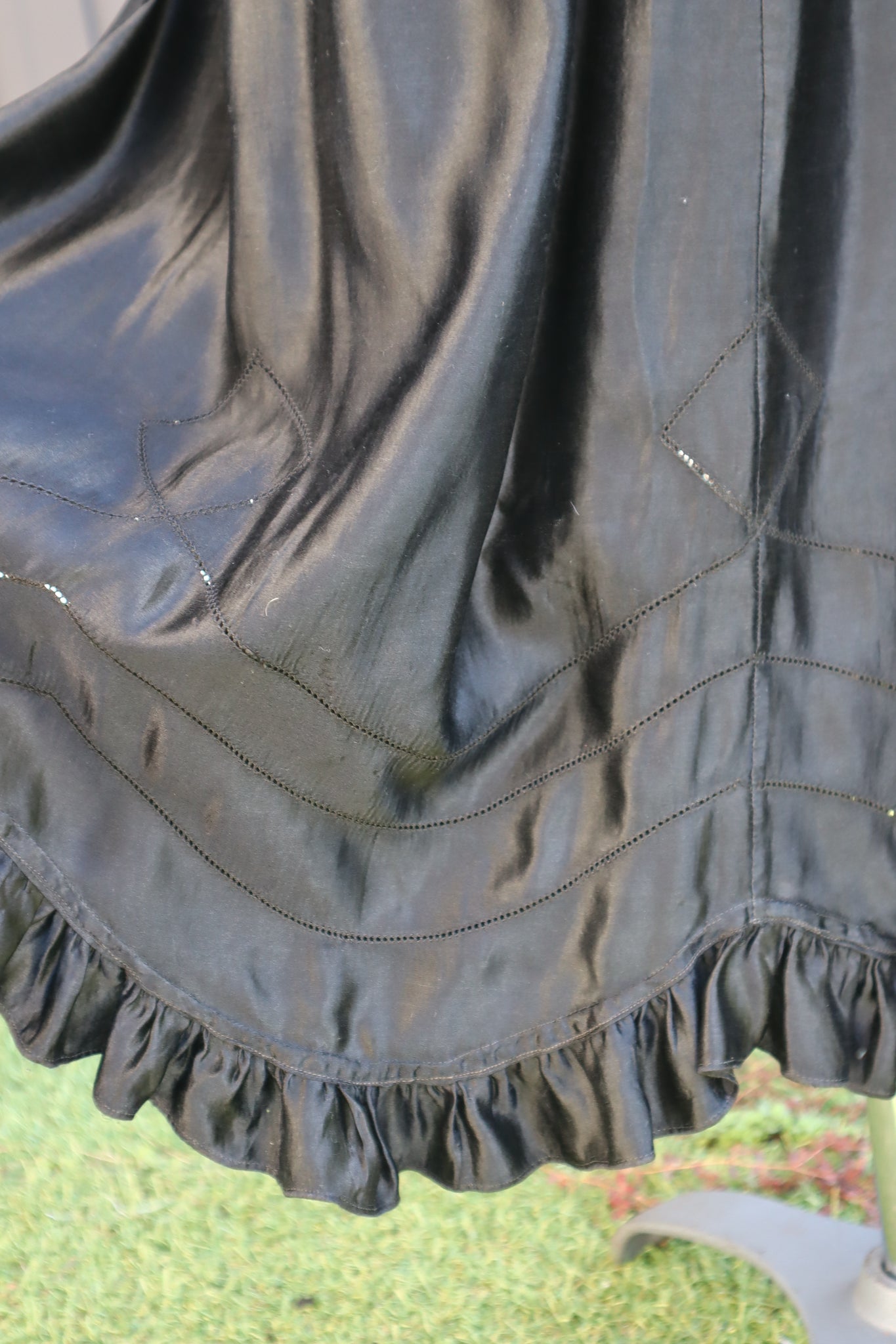 1900s Edwardian Black Silk Petticoat Skirt