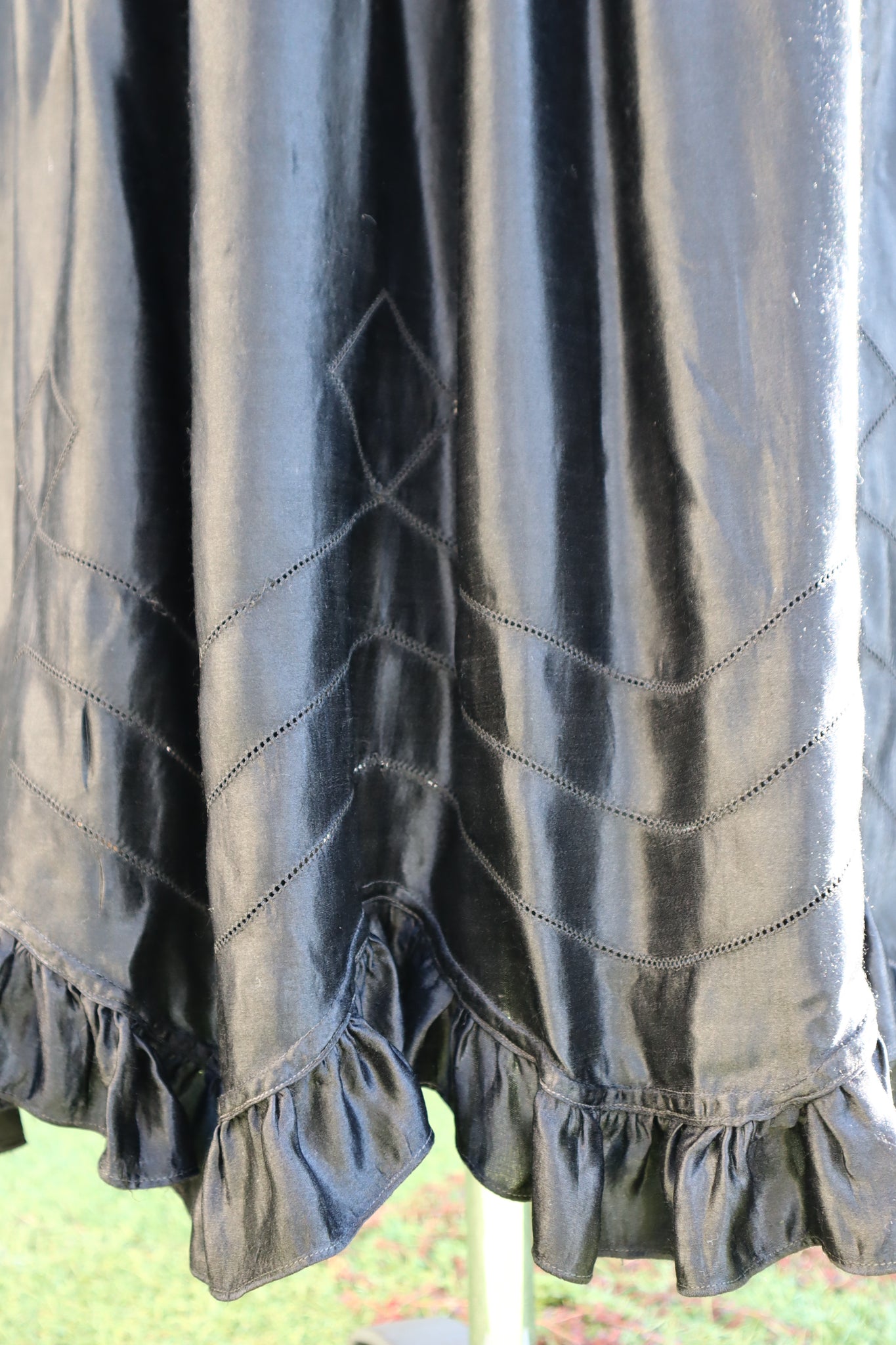 1900s Edwardian Black Silk Petticoat Skirt