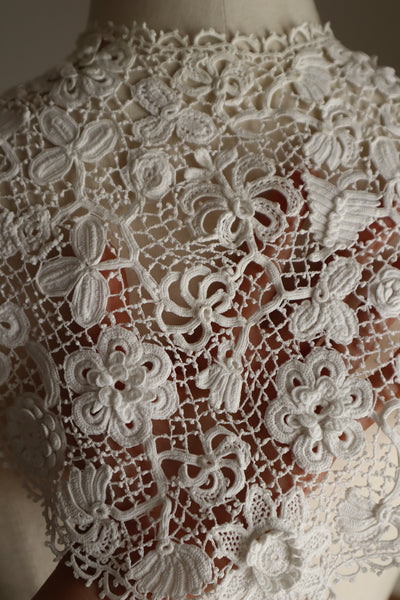 Late 19th Century French Irish Crochet Lace Collar