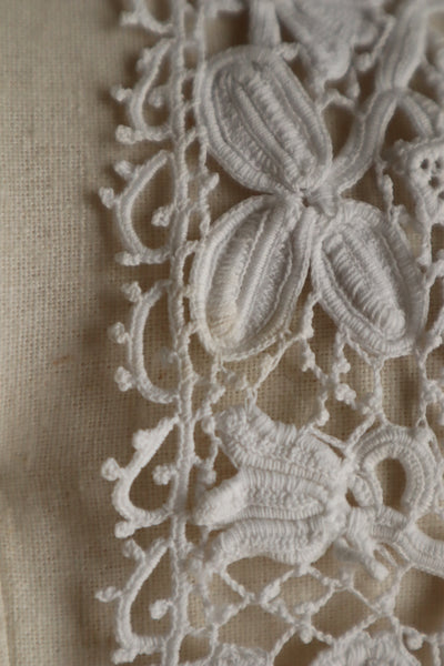 Late 19th Century French Irish Crochet Lace Collar