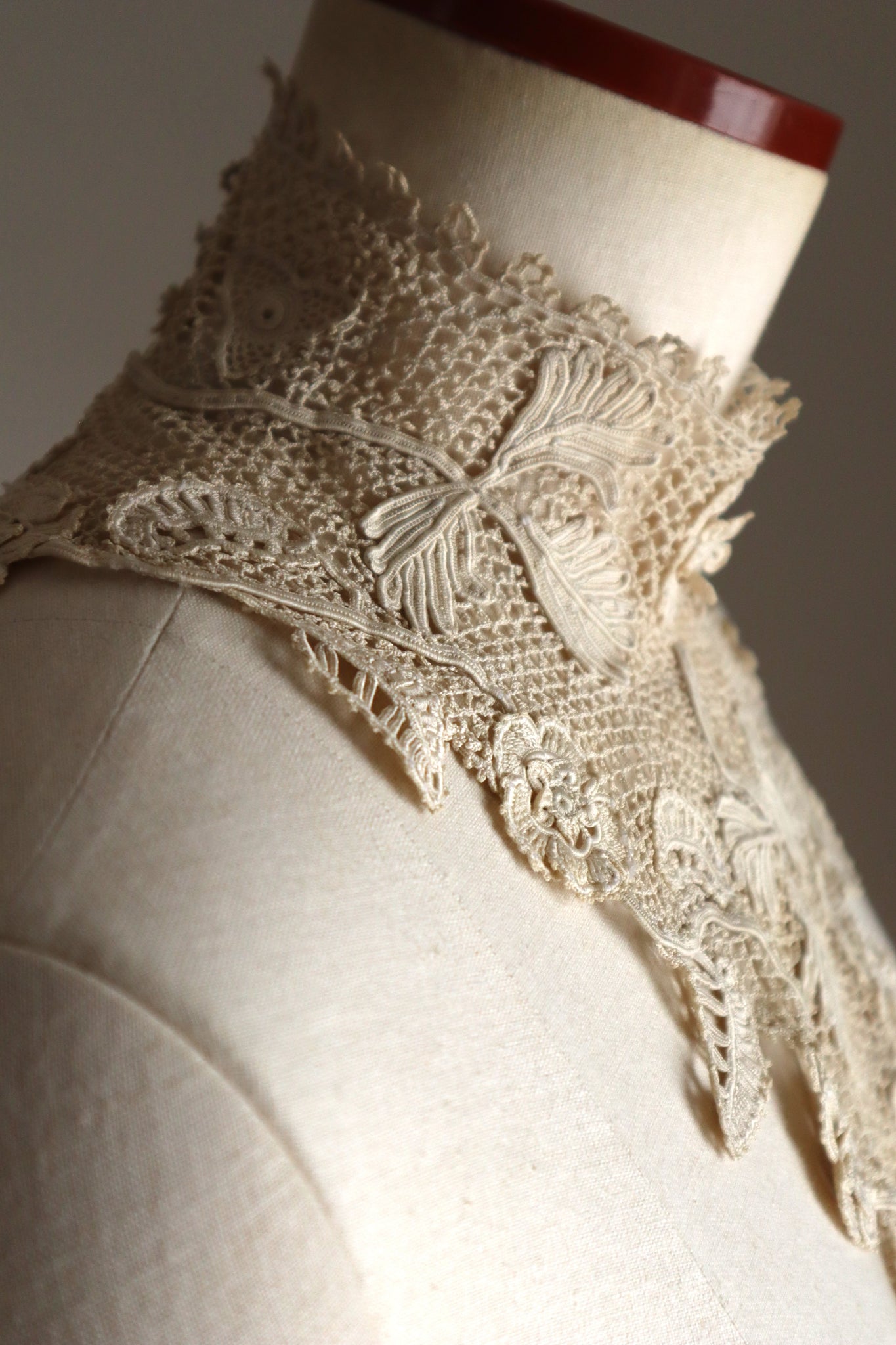 1890s–1900s Irish Crochet Lace High-necked Collar