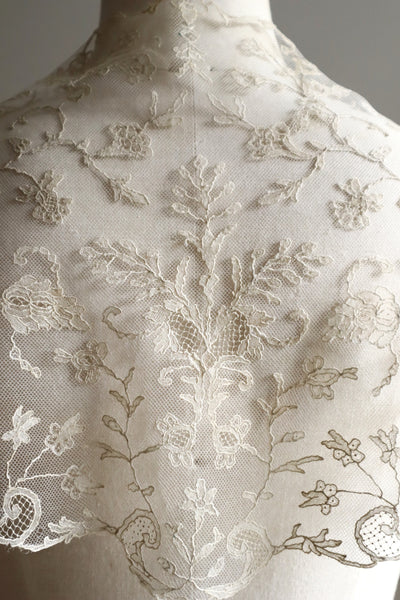 Early 1900s Edwardian Embroidered Net Lace Capelet