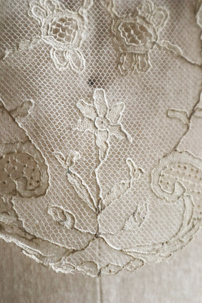 Early 1900s Edwardian Embroidered Net Lace Capelet