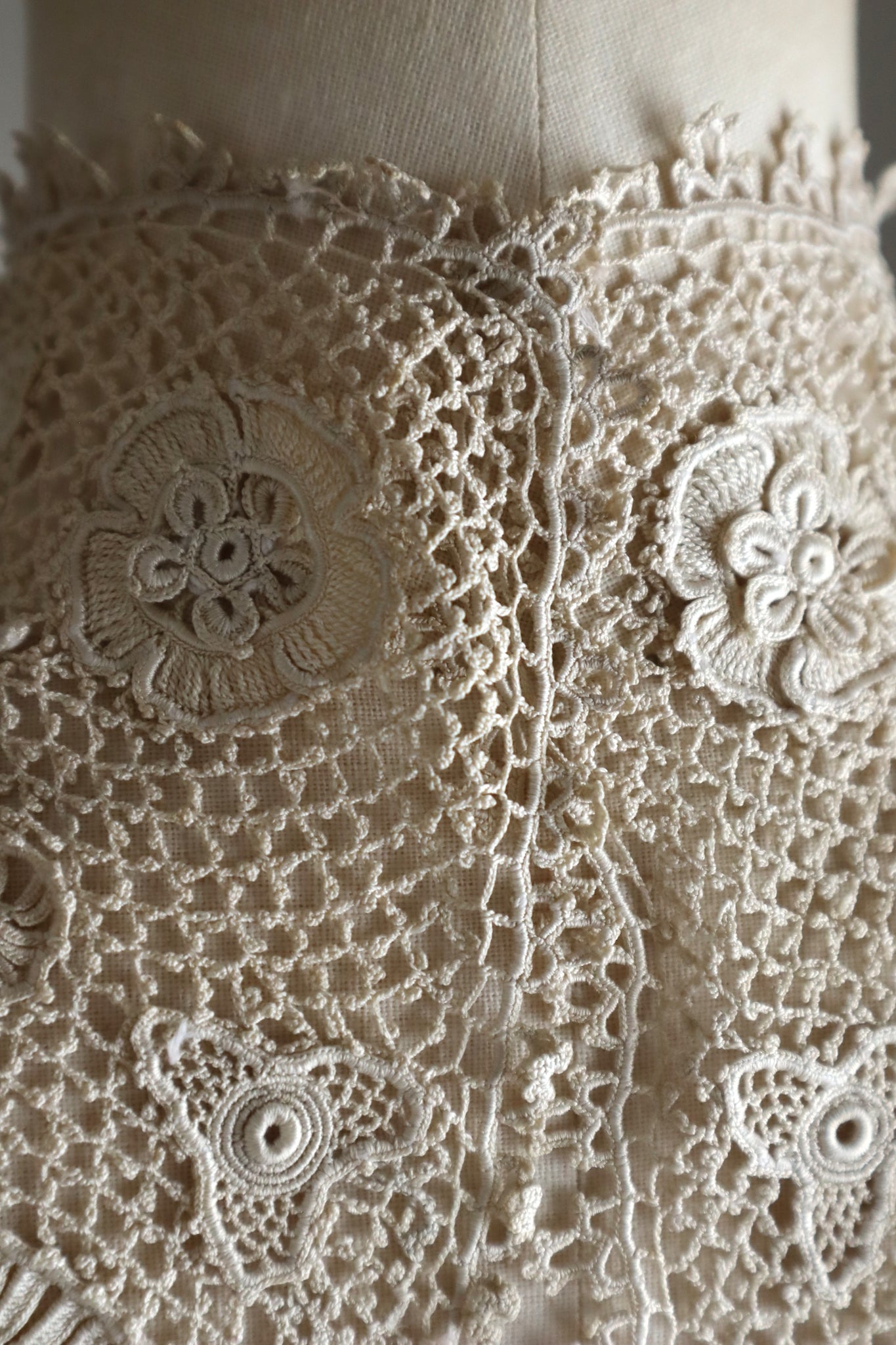 1890s–1900s Irish Crochet Lace High-necked Collar