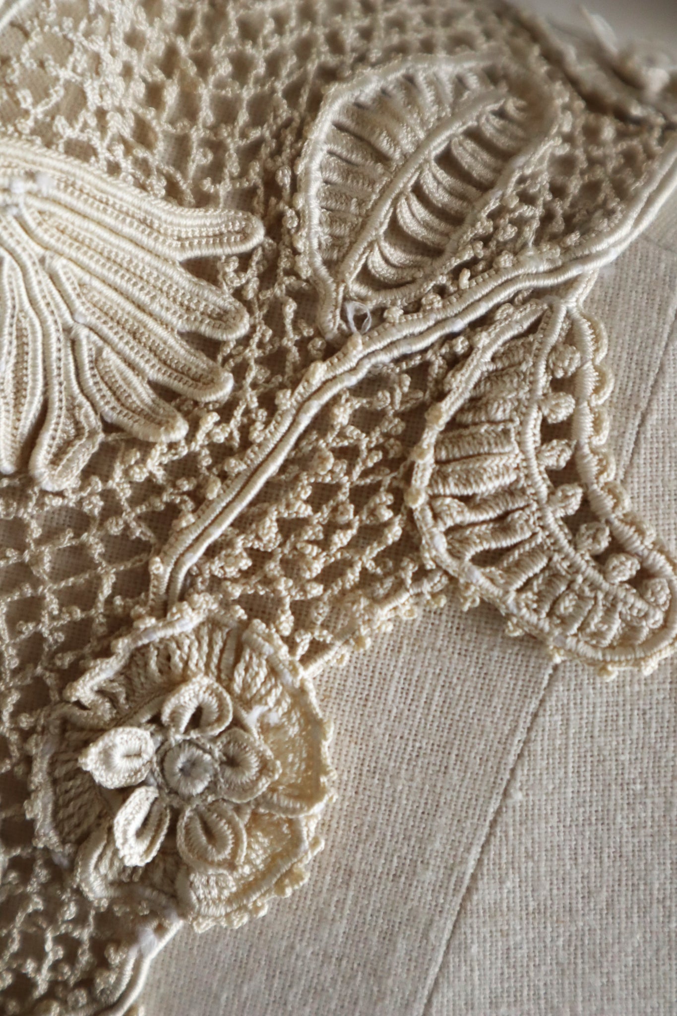 1890s–1900s Irish Crochet Lace High-necked Collar
