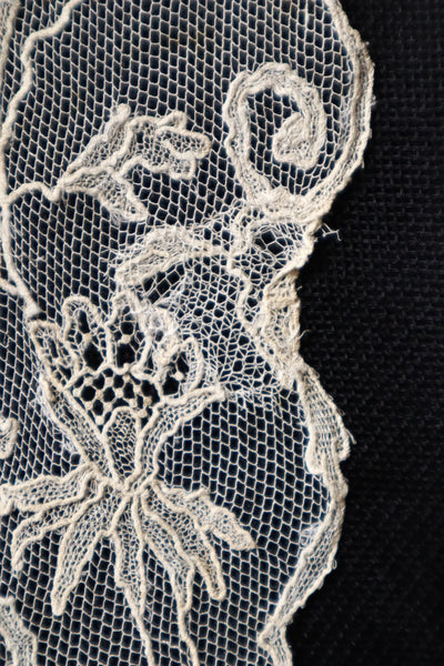 Early 1900s Edwardian Embroidered Net Lace Capelet