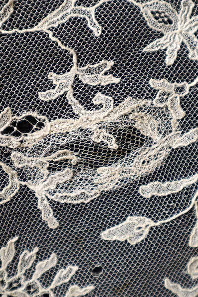 Early 1900s Edwardian Embroidered Net Lace Capelet