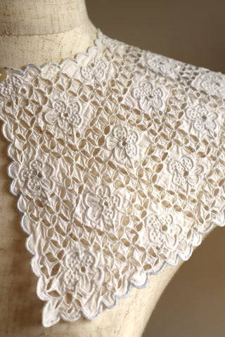1910s Hand Cutwork Lace Collar