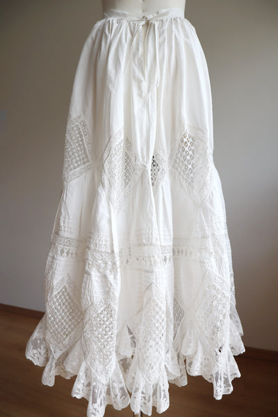 1900s Hand Made Lace Lovely Skirt