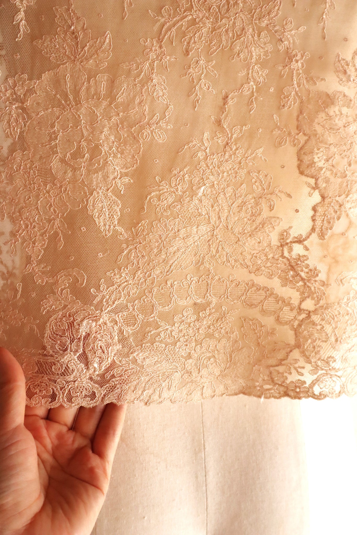 1930s Rose Spray Lace Vest