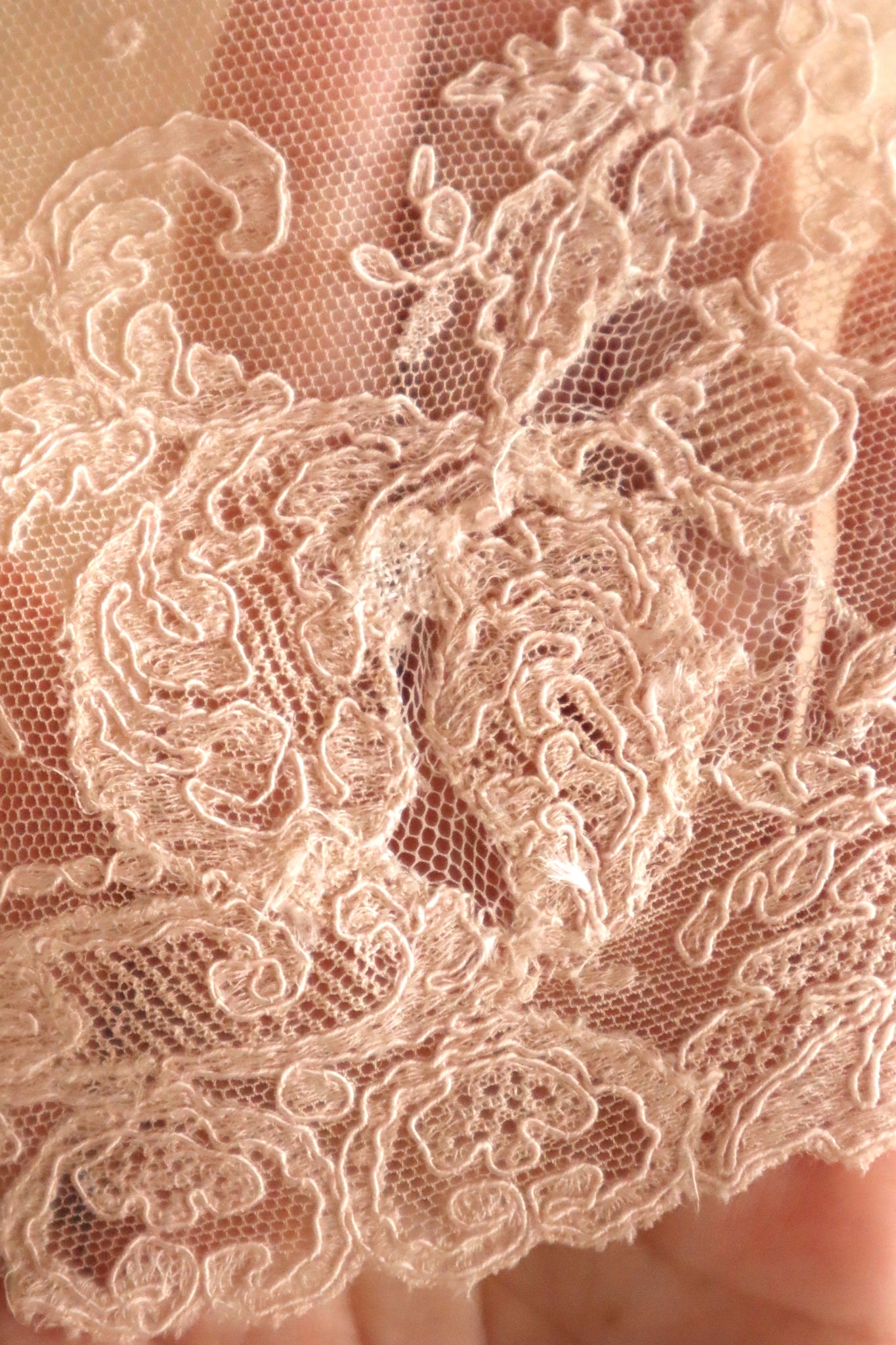 1930s Rose Spray Lace Vest