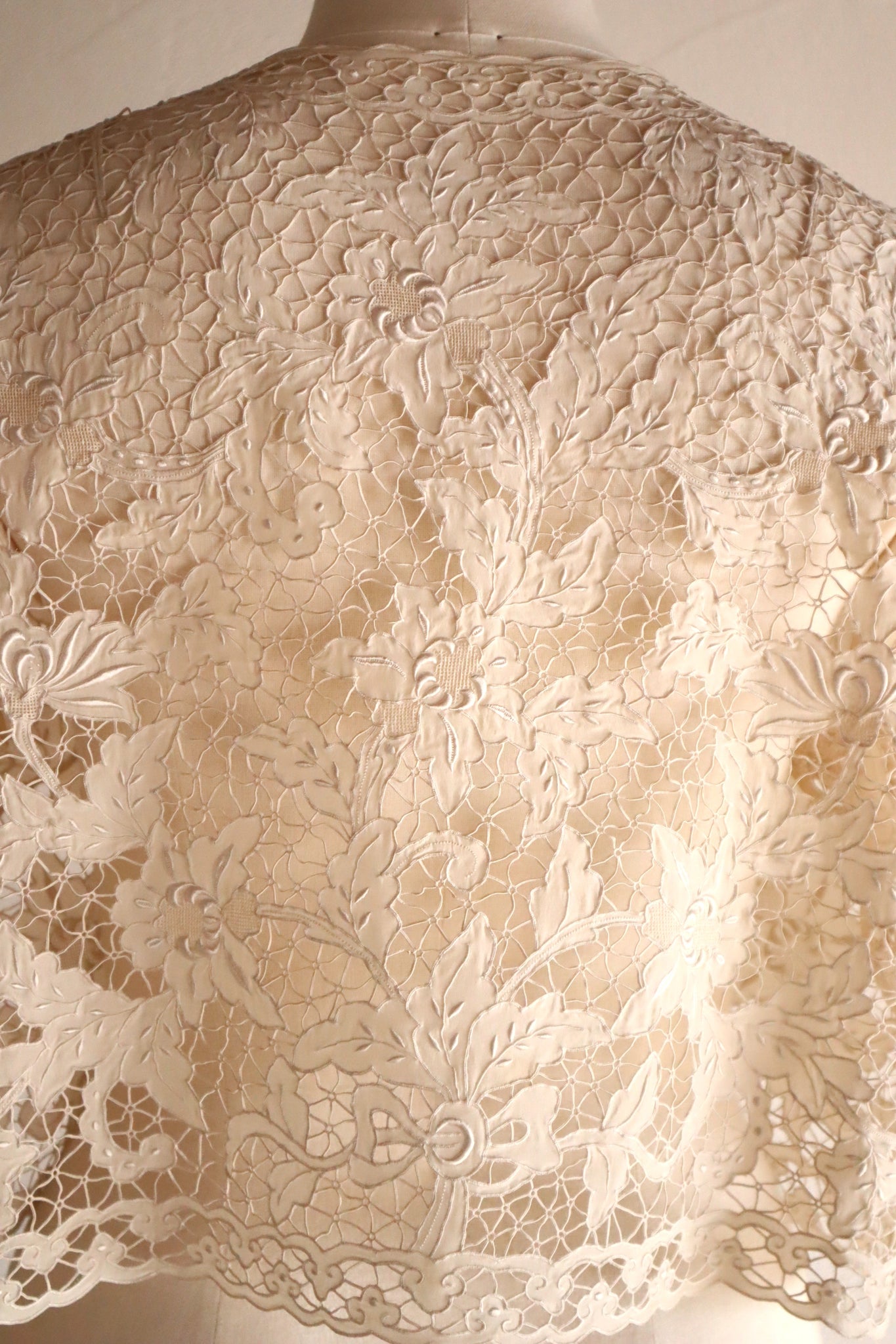 60s Embroidery Cutwork Lace Jacket