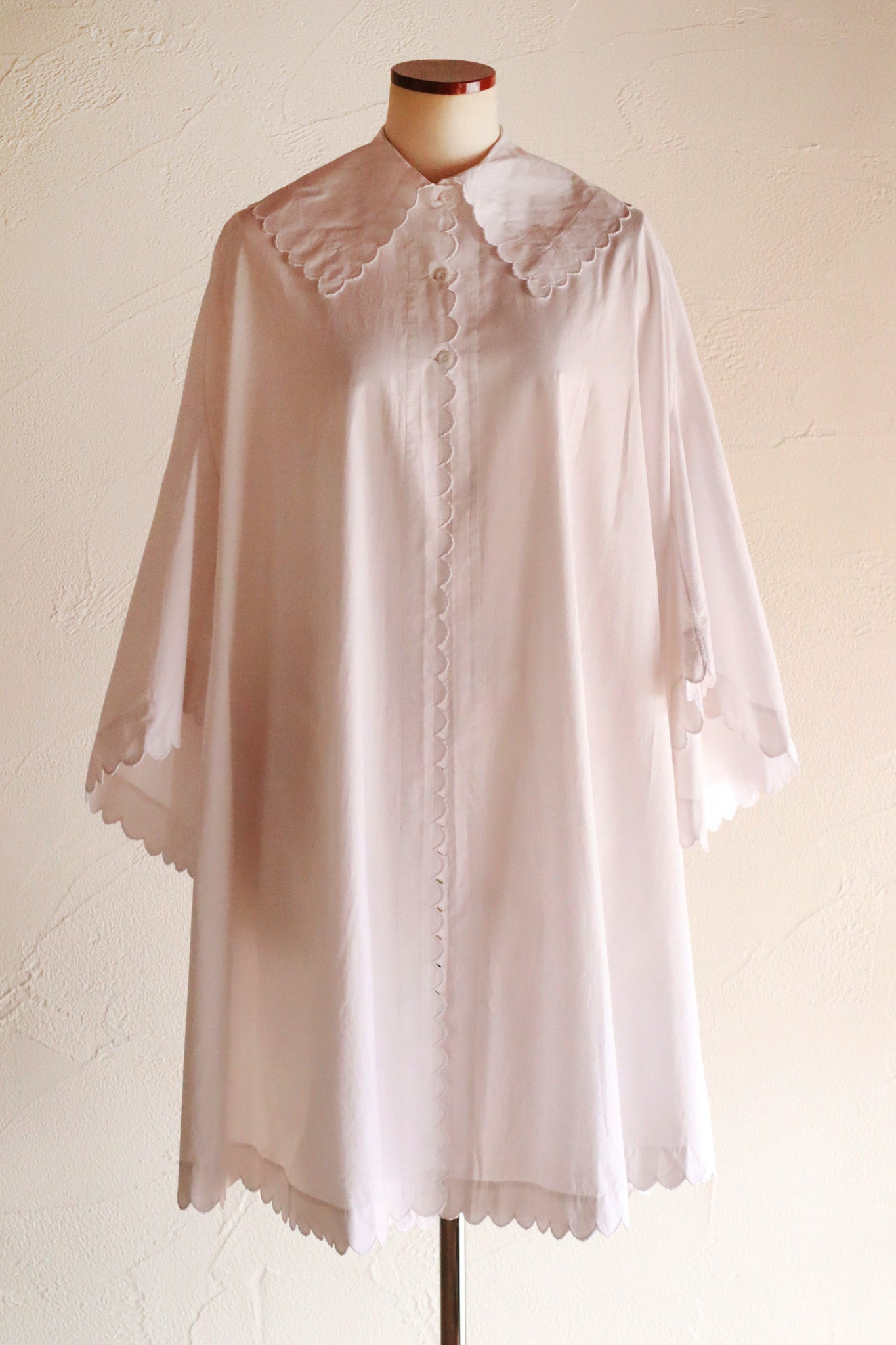 1900s Scallop Embroidered Jacket