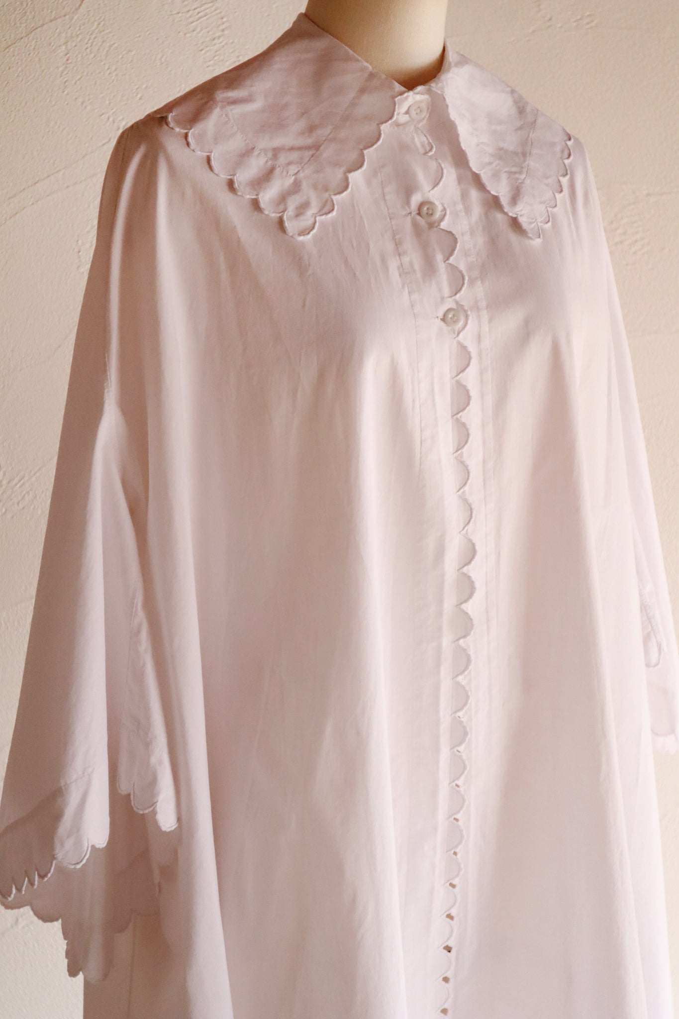 1900s Scallop Embroidered Jacket