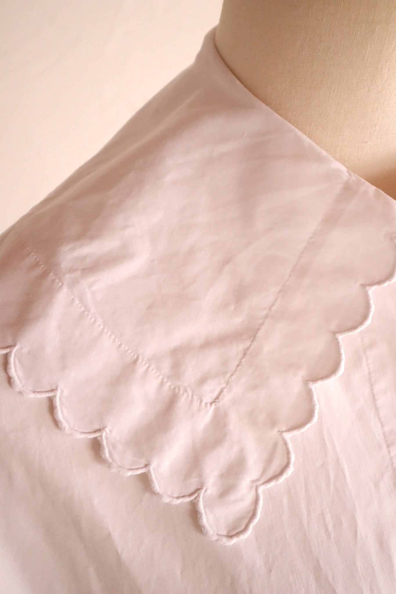 1900s Scallop Embroidered Jacket