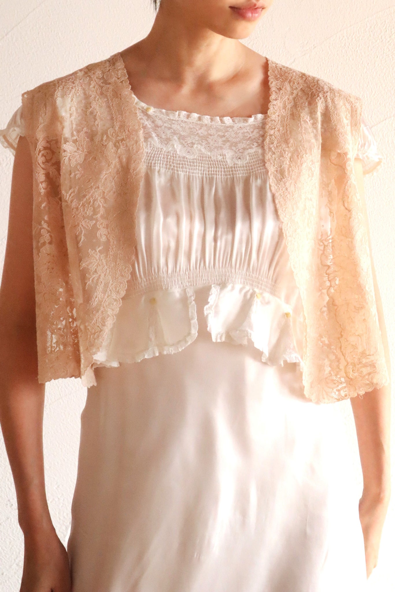 1930s Rose Spray Lace Vest