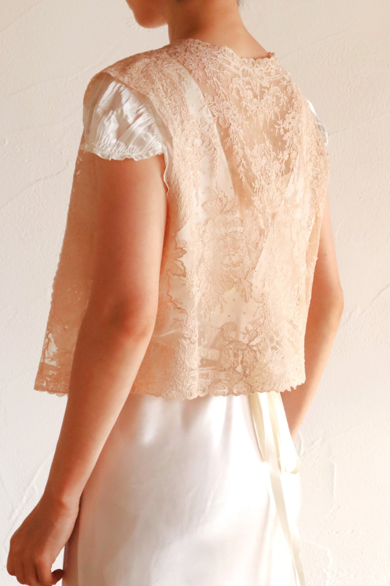 1930s Rose Spray Lace Vest