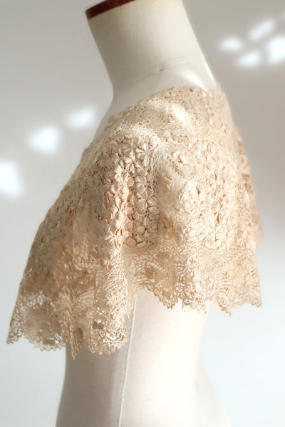 19th Century Silk Maltese Lace Collar