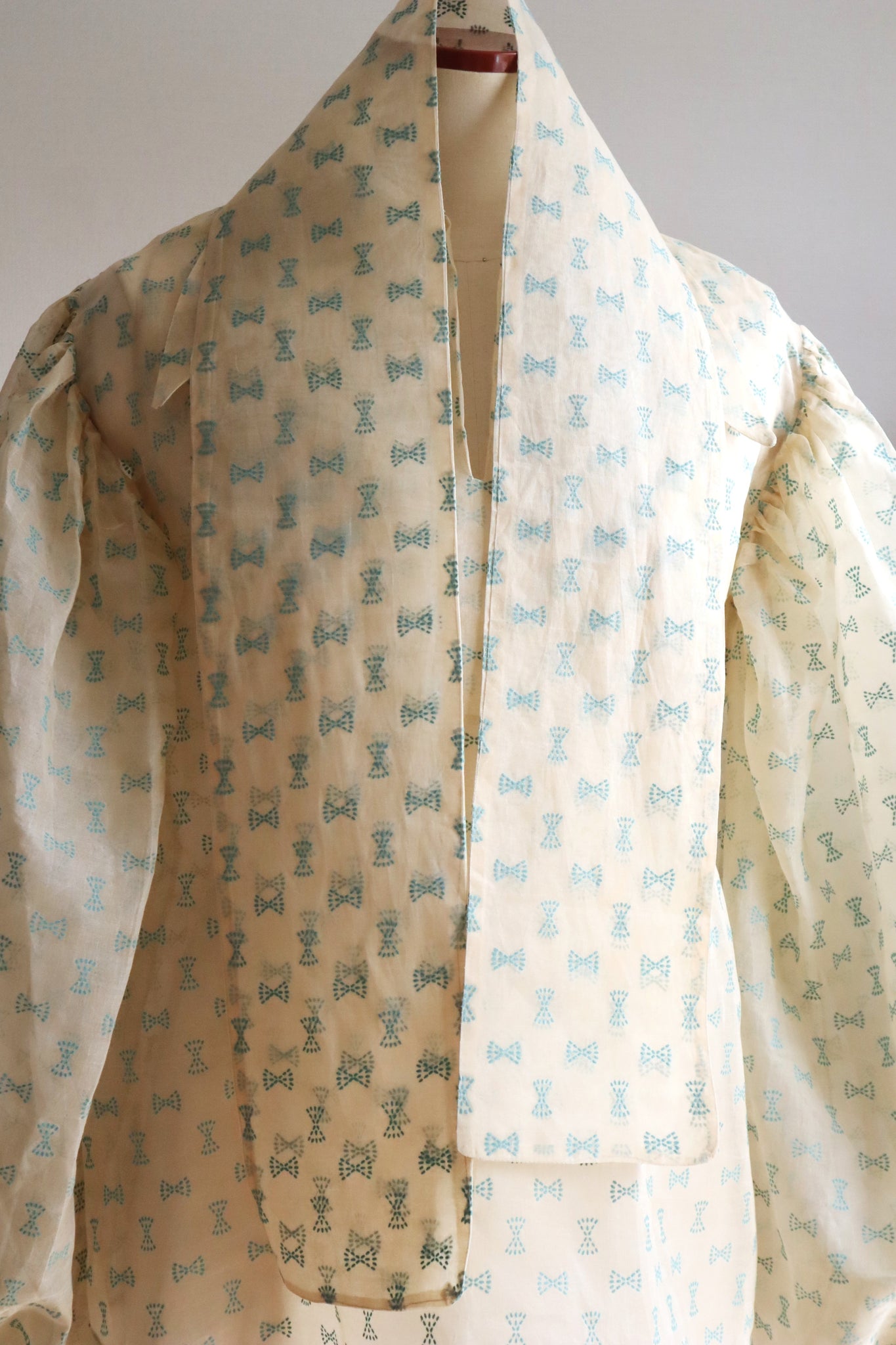 70s Balloon Sleeve Sheer Blouse
