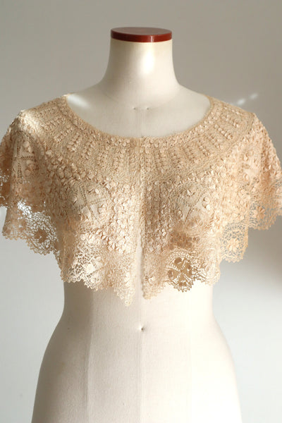 19th Century Silk Maltese Lace Collar
