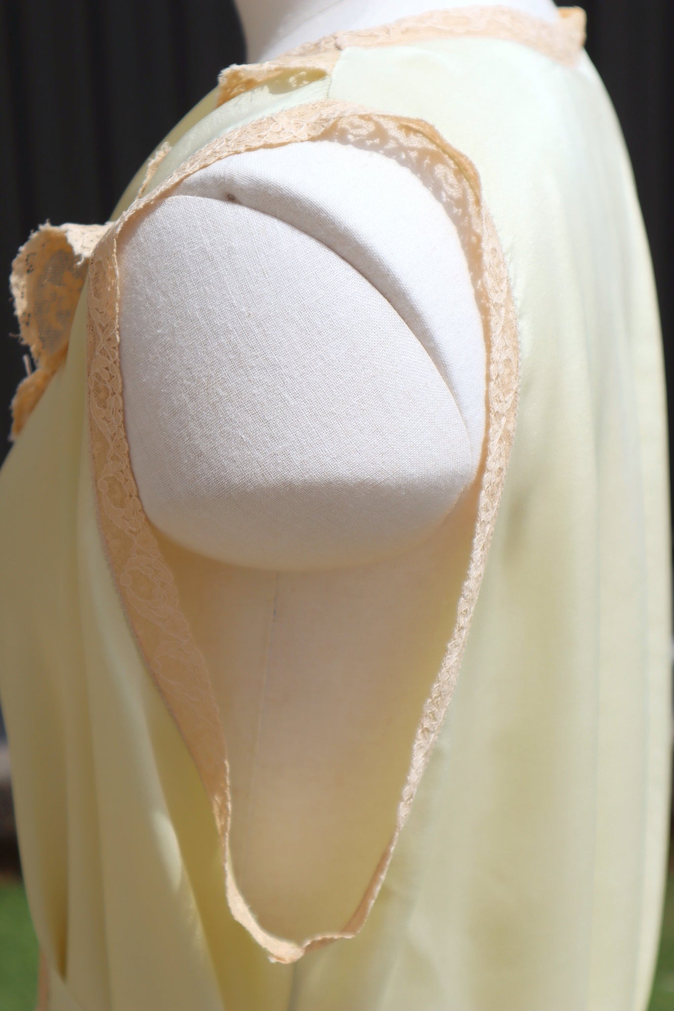 1930s Pale Green Silk Dress