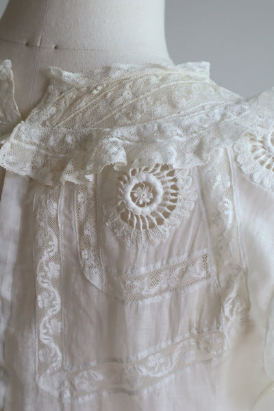 1900s Edwardian Off White Gauze Fancy Lace Dress