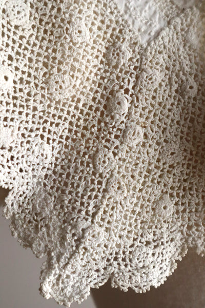 1900s French Handworked Crochet & Embroidered Lace Collar