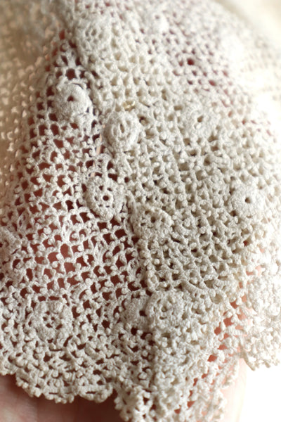 1900s French Handworked Crochet & Embroidered Lace Collar