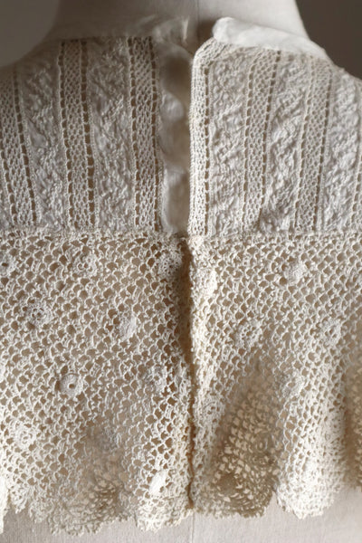 1900s French Handworked Crochet & Embroidered Lace Collar