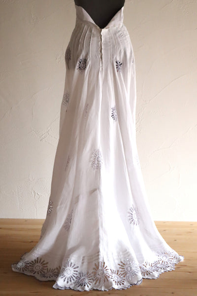 1900s–1910s French Linen Cutwork Embroidered Train Skirt