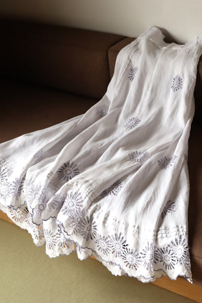 1900s–1910s French Linen Cutwork Embroidered Train Skirt