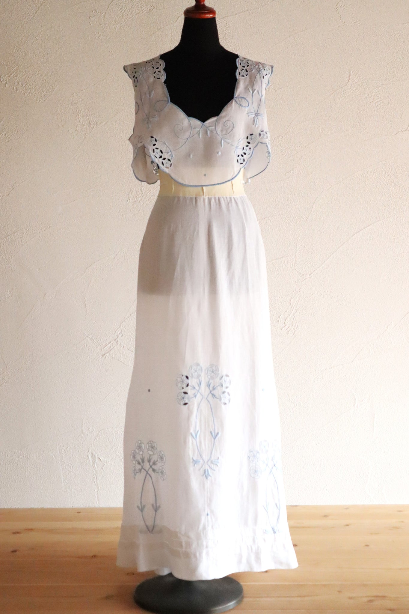 1900s–1910s French Linen Cutwork Embroidered Two-Piece Ensemble