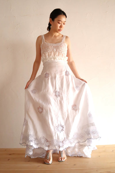 1900s–1910s French Linen Cutwork Embroidered Train Skirt
