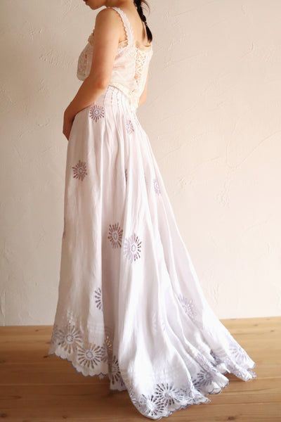 1900s–1910s French Linen Cutwork Embroidered Train Skirt