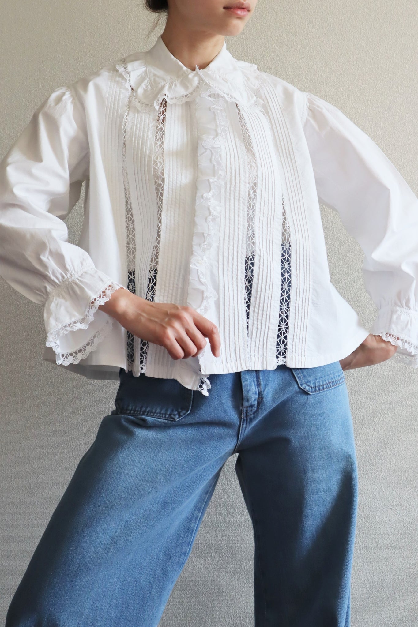 1900s Bobbin Lace Frill Collar White Cotton Blouse