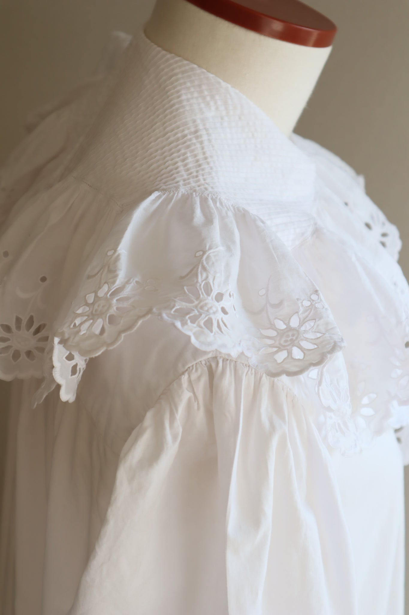 1900s Frilled Flower Cutwork Lace Pin Tuck Big Collar White Cotton Dress