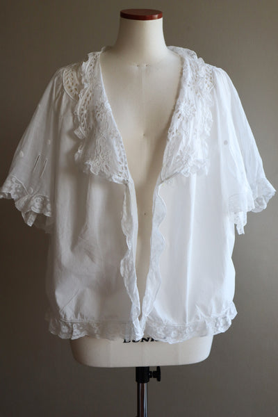 1900s Edwardian Big Flower Cutout Lace White Cotton Bed Jacket