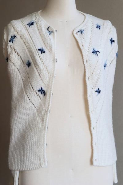 70s Embroidered Flowers Austrian White Hand Knit Cardigan