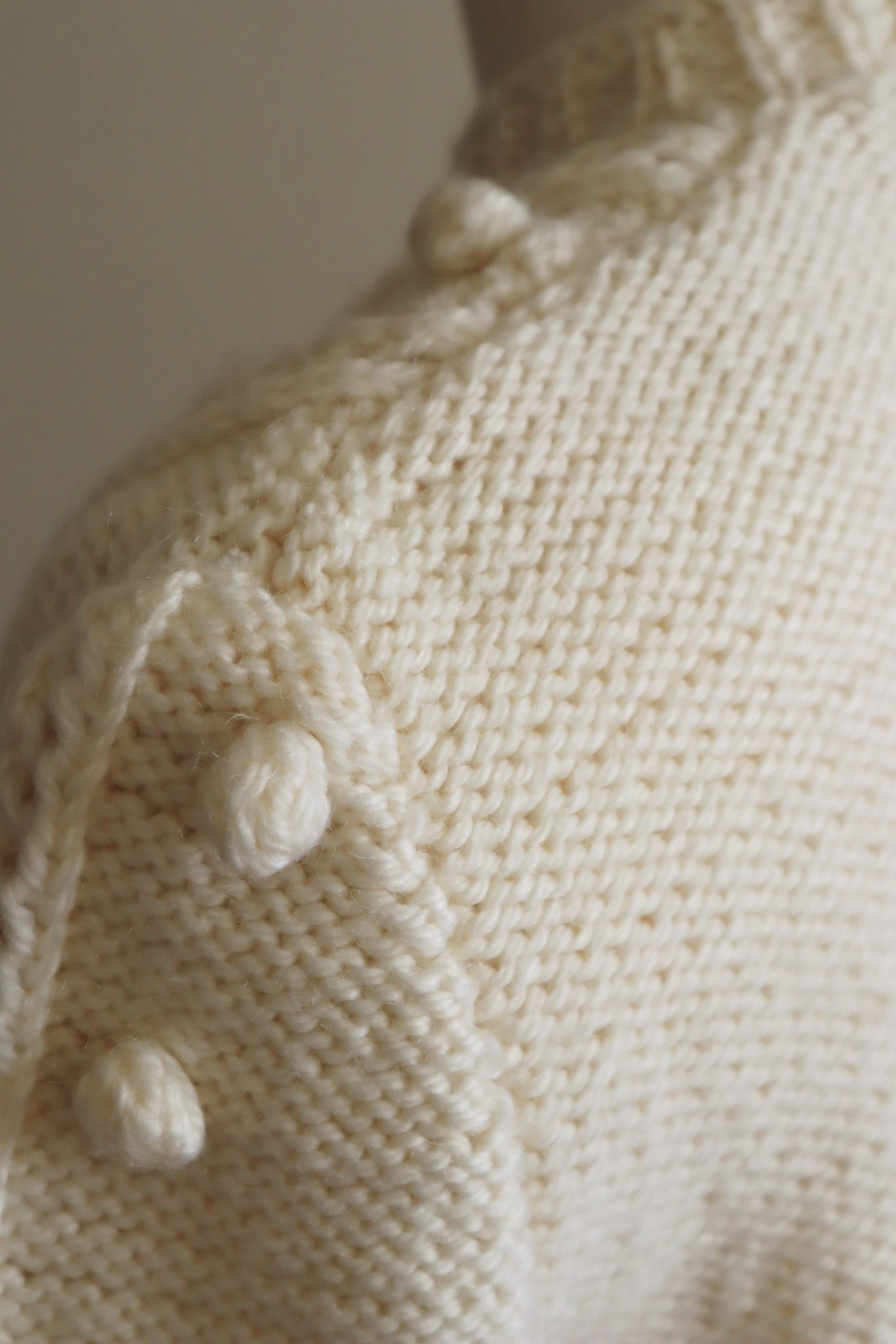 80s Austrian Hand Knit Pon Pon Chunky Wool Cardigan White
