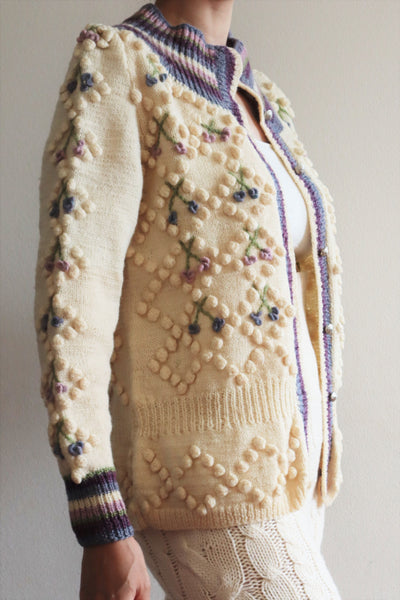 70s Bavarian Hand Knit 🍒 Cardigan