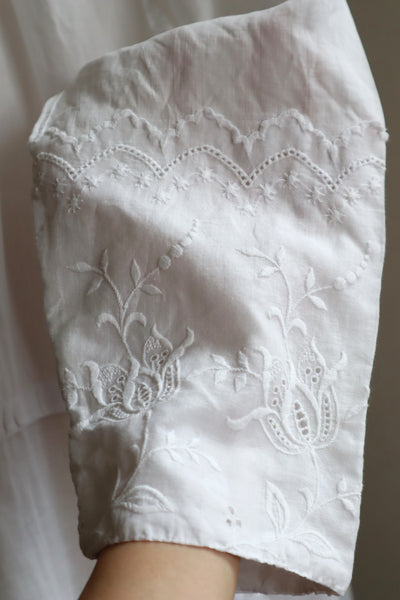 1900s Grape Design Lace White Linen Church Dress