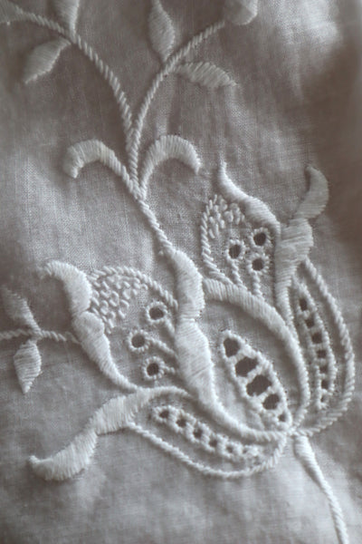 1900s Grape Design Lace White Linen Church Dress