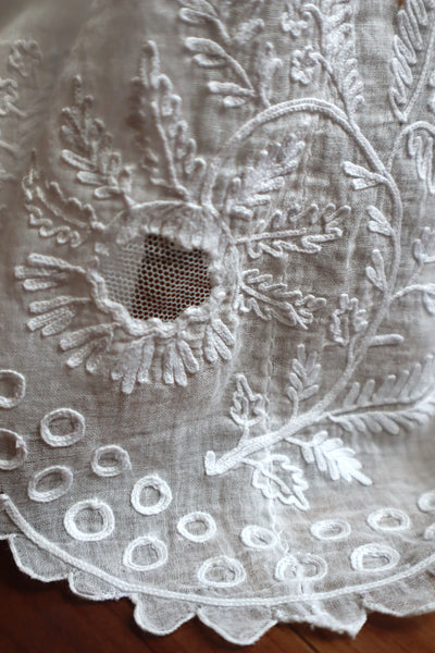 1900s Grape Design Lace White Linen Church Dress