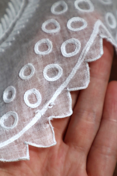 1900s Grape Design Lace White Linen Church Dress