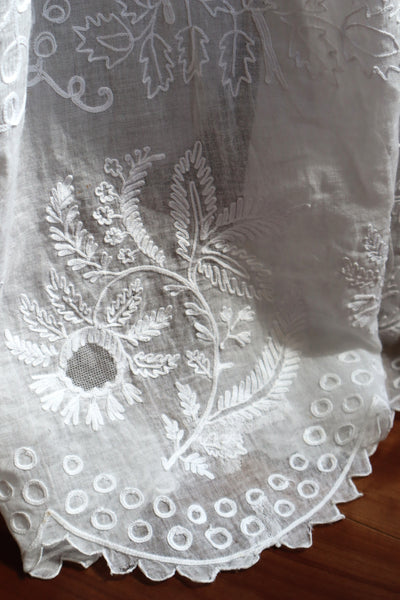 1900s Grape Design Lace White Linen Church Dress