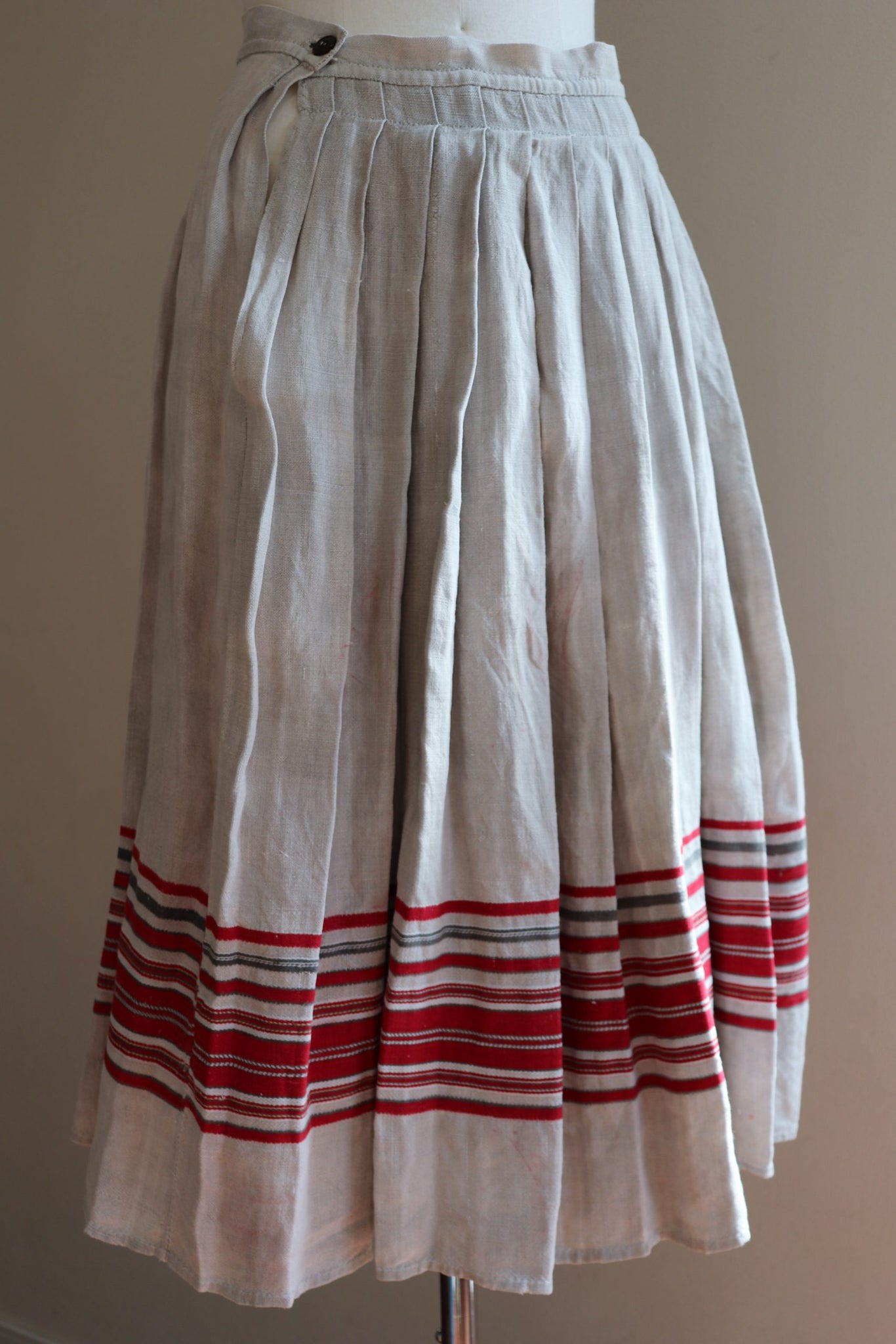 1950s Ukrainian Hand Made Linen Set Up